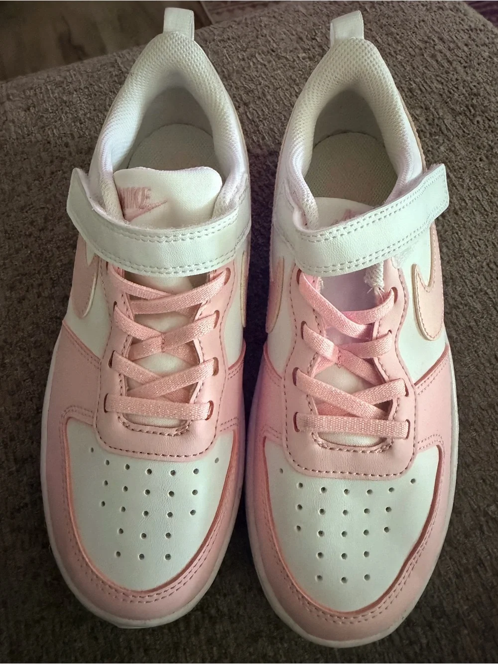 Nike Kids White and Pink Velcro Lace-Up Sneakers